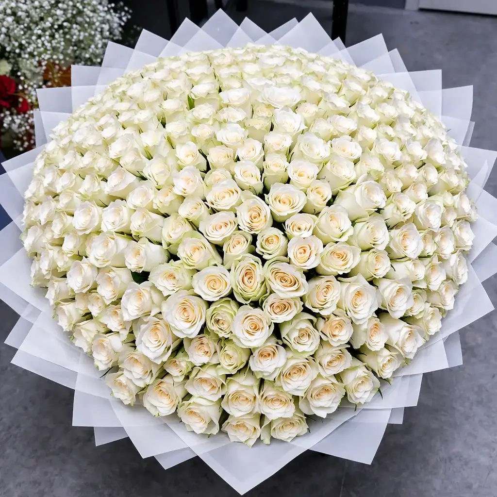 just-smile-white-roses-bouquet